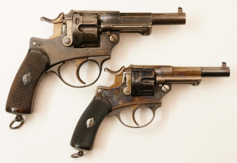 Revolver 1874 civil en calibre 380, comparaison avec un revolver modèle 1874 réglementaire