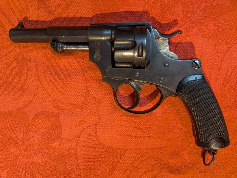 Revolver modèle 1874 du commerce belge, vendu par Claude Drillien arquebusier à Clermont Ferrand