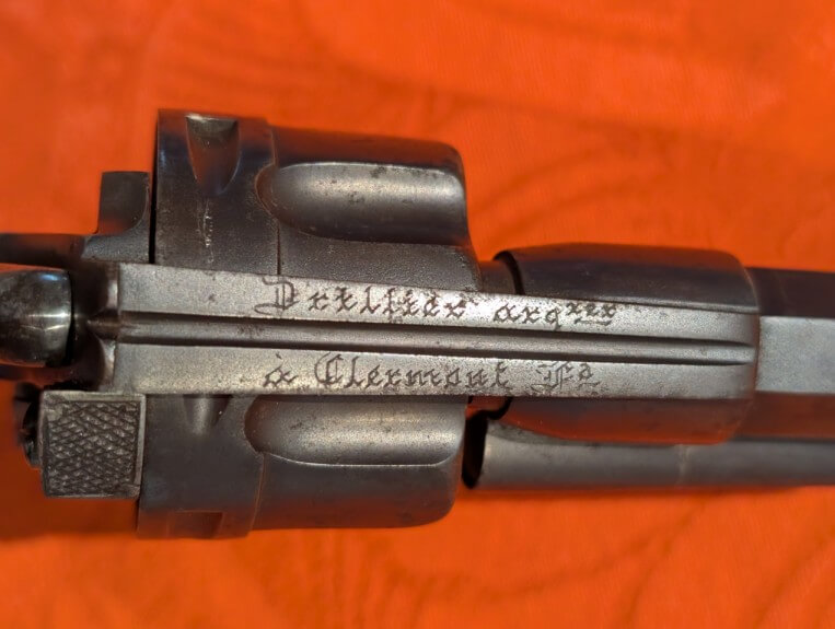 Revolver modèle 1874 du commerce belge, vendu par Claude Drillien arquebusier à Clermont Ferrand