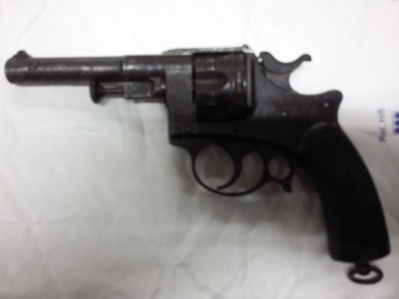 Revolver d'ordonnance modèle 1885