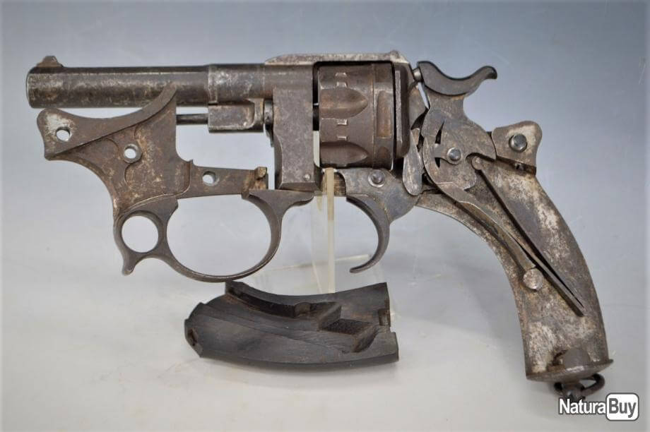 Revolver d'essai modèle 1885