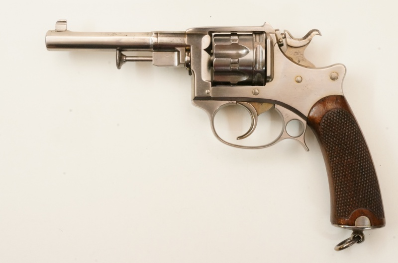 Revolver d'ordonnance modèle 1887 contrat militaire