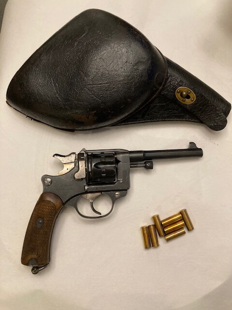 revolver modèle 1892 (MAS 1892) et étui jambon