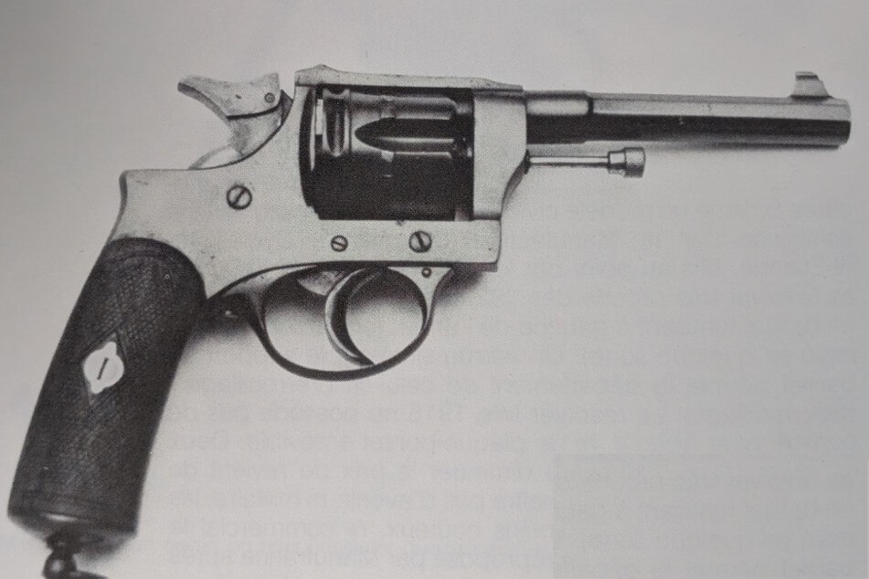 revolver modèle 1915 de la Manufacture Française d'Armes et Cycles de Saint Etienne