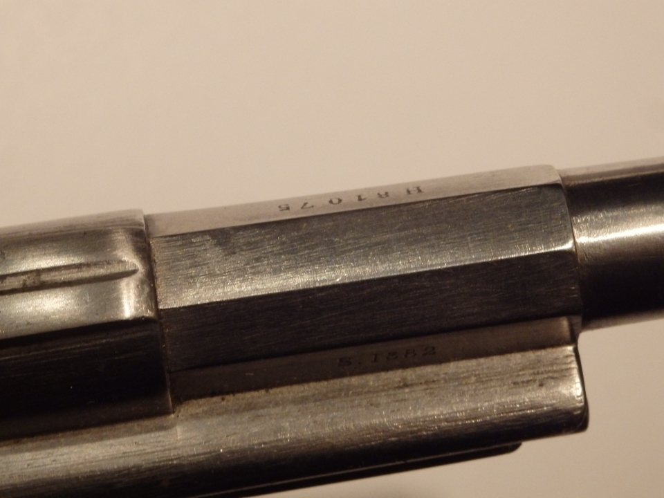 Revolver Mle 1873 avec absence de marquages: absence de la mention Mle 1873 sur le canon