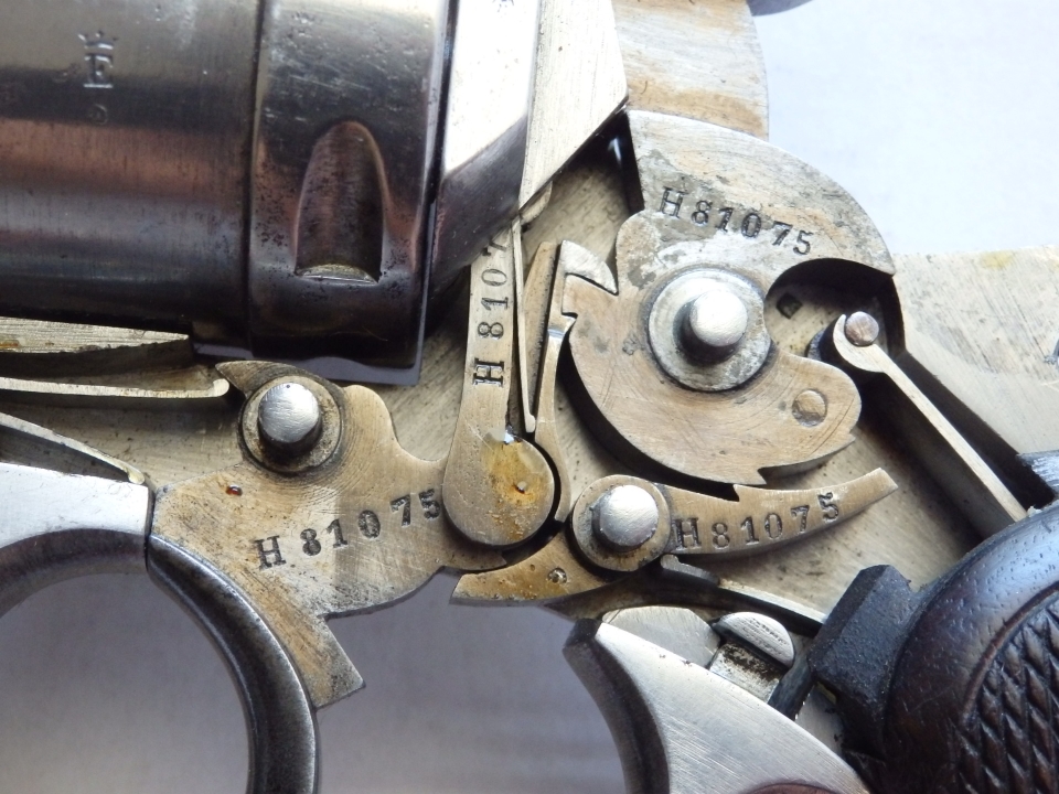 Revolver Mle 1873 avec absence de marquages: mécanisme