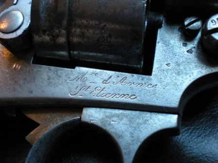 Marquage de la manufacture d'armes de Saint Etienne sur le revolver modèle 1873