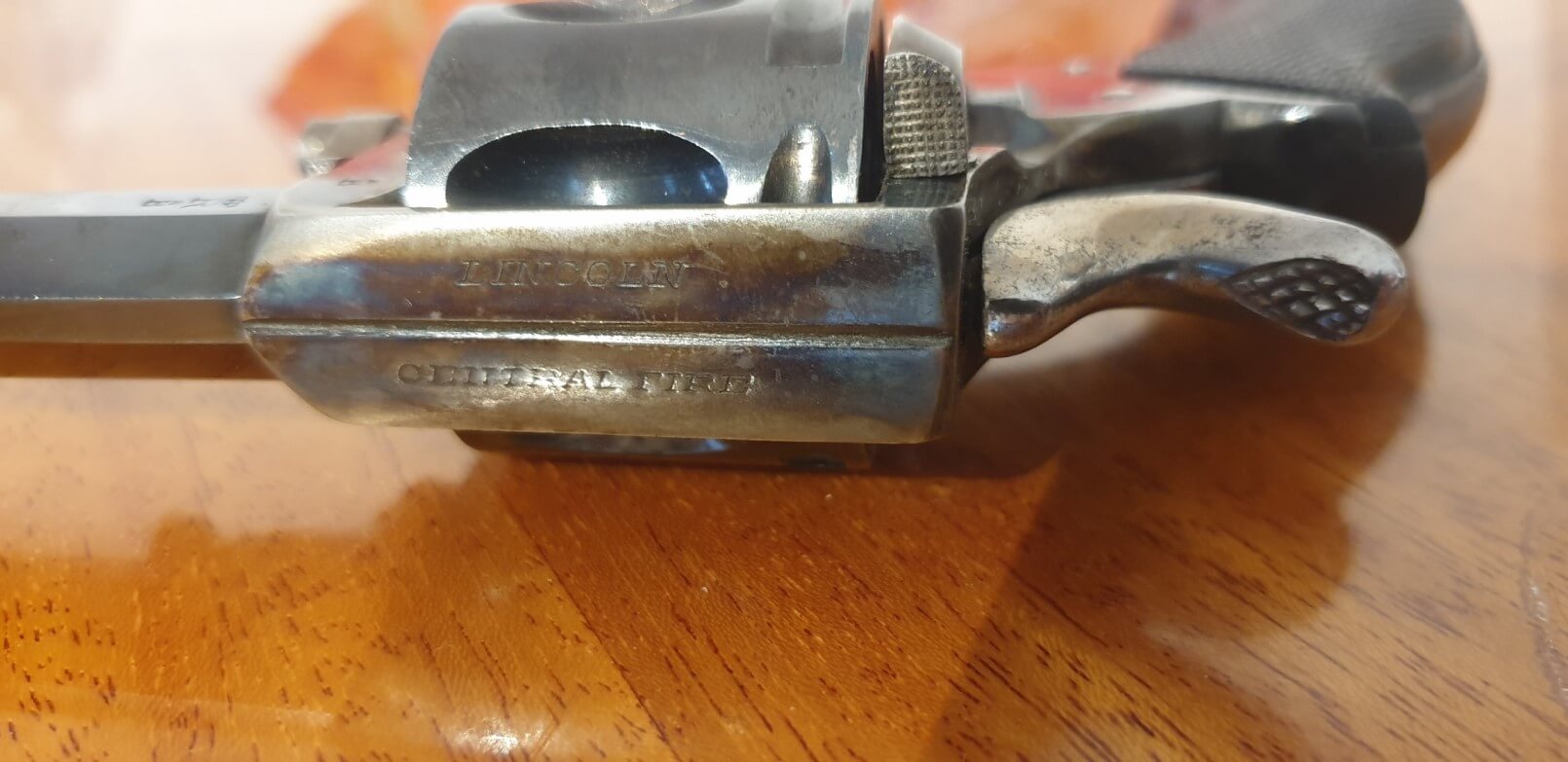 Revolver bulldog de la Manufacture Liégeoise d'Armes à feu, calibre 320