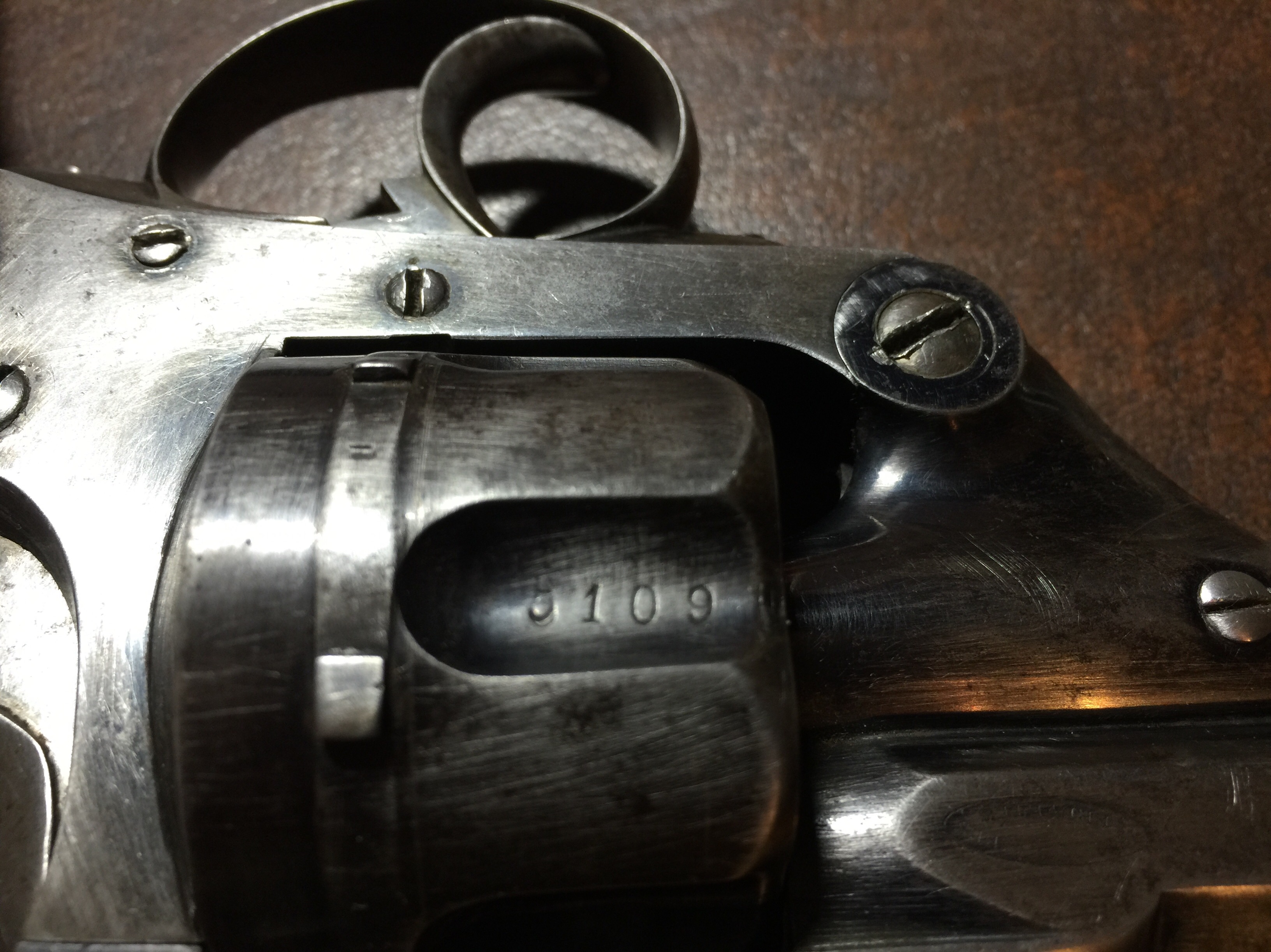 Revolver type warnant en 11mm 73 à brisure du Général Chatelain