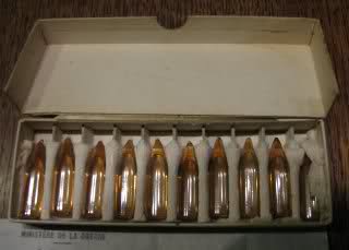 Boîte de cartouches ampoules de bromure de benzyle, pour le revolver modèle 1873, ouverte