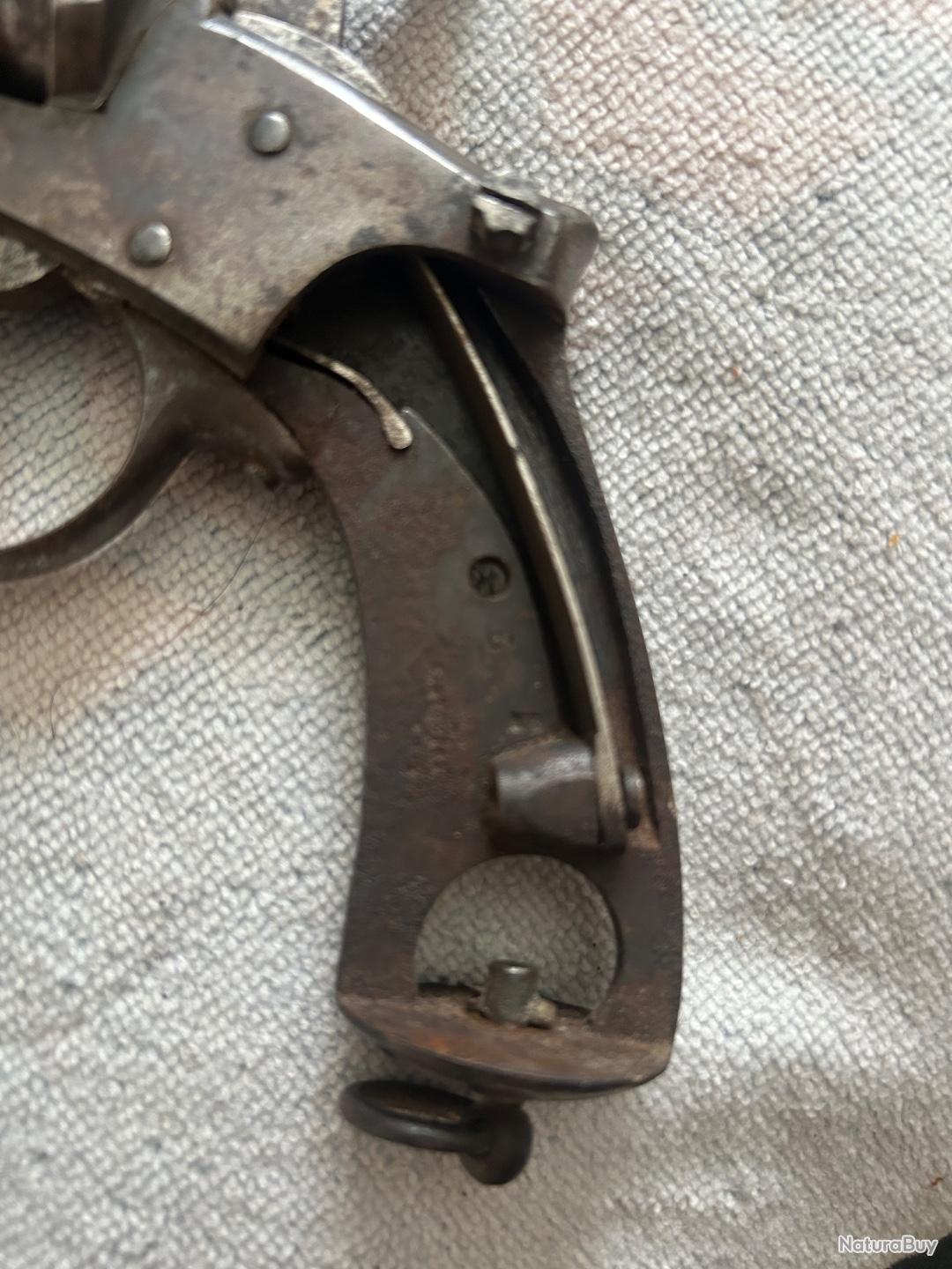 Revolver Chamelot et Delvigne entre 1869 et 1871 Revolver Chamelot et Delvigne entre 1869 et 1871