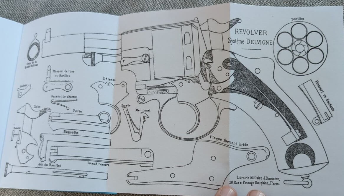 plan du revolver Chamelot et Delvigne modèle 1871 dans l'Instruction provisoire sur l'usage du revolver de guerre Systeme Delvigne plan du revolver Chamelot et Delvigne modèle 1871 dans l'Instruction provisoire sur l'usage du revolver de guerre Systeme Delvigne