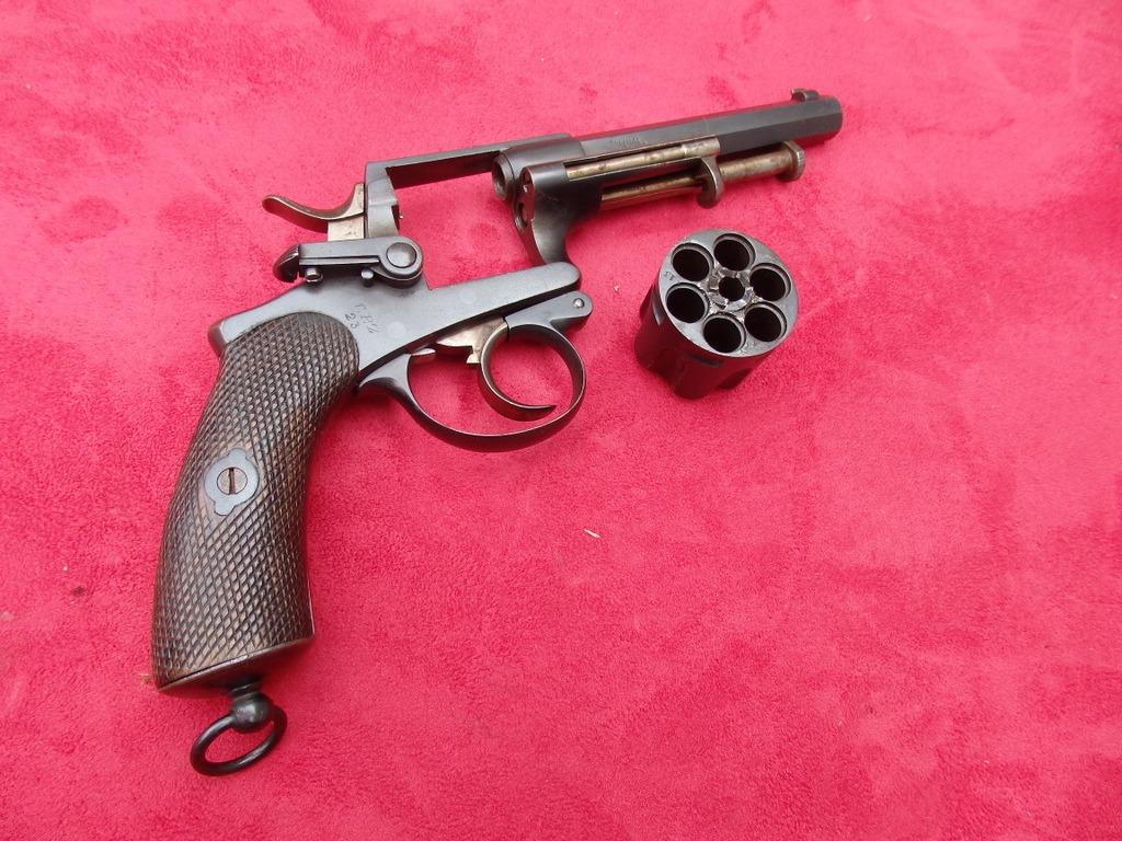 Revolver Chamelot Delvigne Pirlot de la police cantonale de Zurich (1876) Revolver Chamelot Delvigne Pirlot de la police cantonale de Zurich (1876)