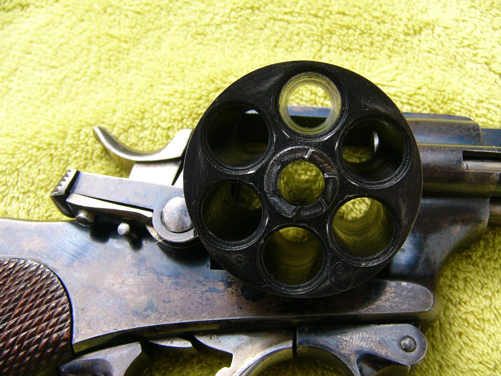 Revolver type Chamelot Delvigne Pirlot de la police cantonale de Zurich (1876) Revolver type Chamelot Delvigne Pirlot de la police cantonale de Zurich (1876)