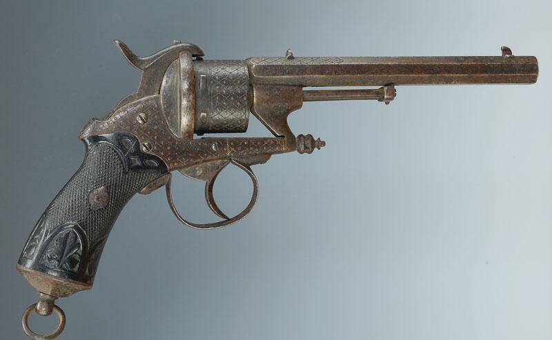 Revolver Chamelot Delvigne dit de gaucher, de luxe Revolver Chamelot Delvigne dit de gaucher, de luxe