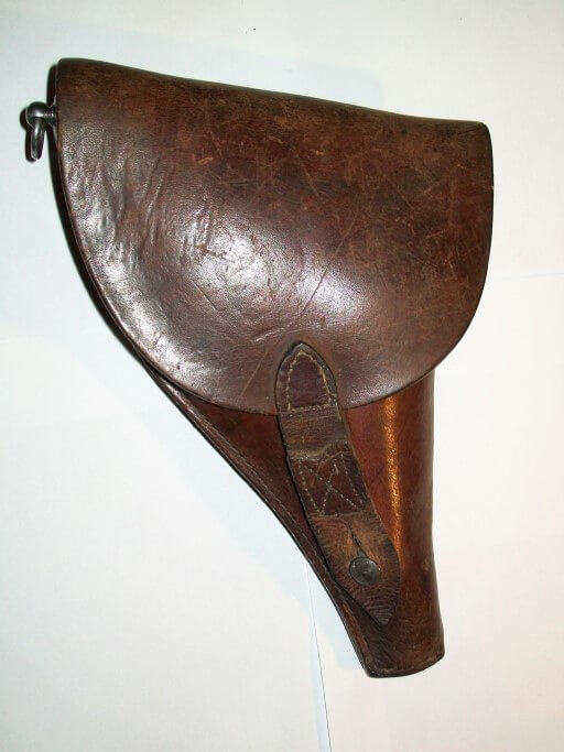 Etui simplifié modèle 1916 avec patte de fermeture rallongée pour y loger un revolver modèle 1873