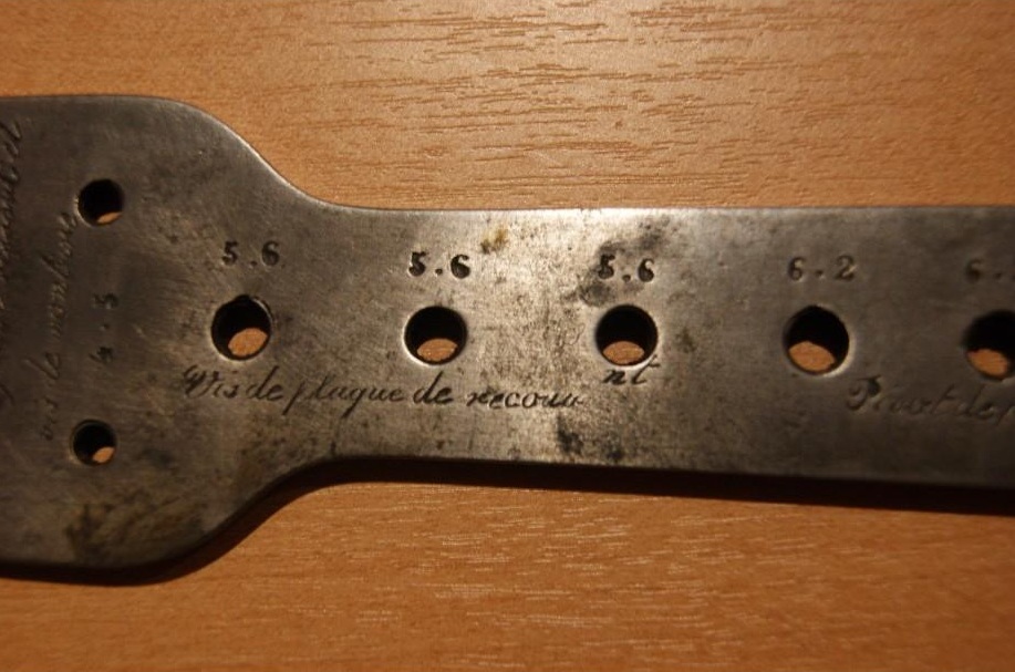 filière pour mesurer les vis du revolver 1873