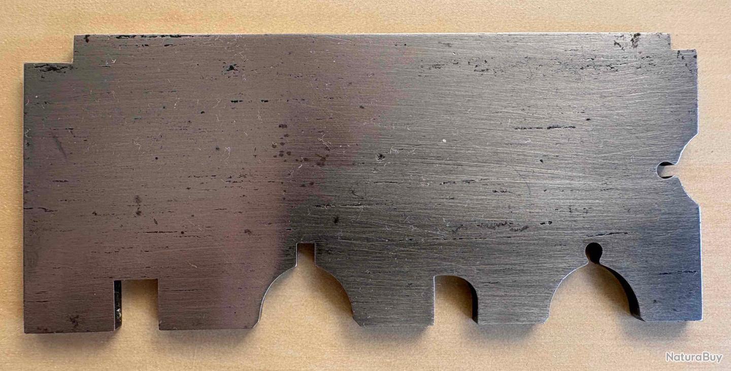 Gabarit vérificateur pour le contrôle des proportions du guidon du revolver réglementaire modèle 1873