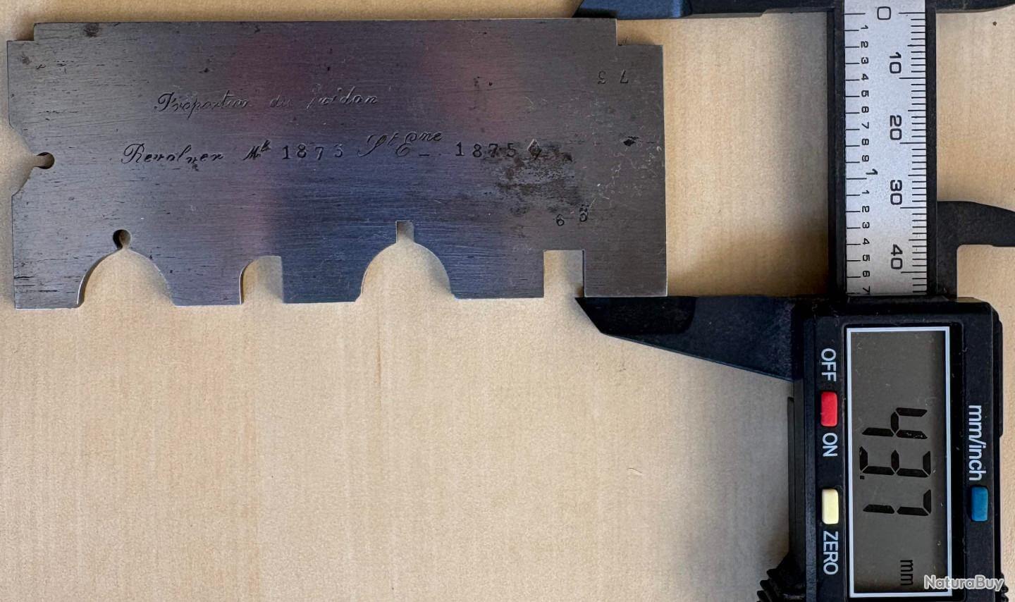 Gabarit vérificateur pour le contrôle des proportions du guidon du revolver réglementaire modèle 1873