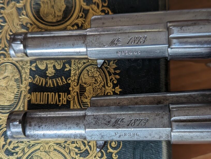 Comparaison des marquages modèle 1873