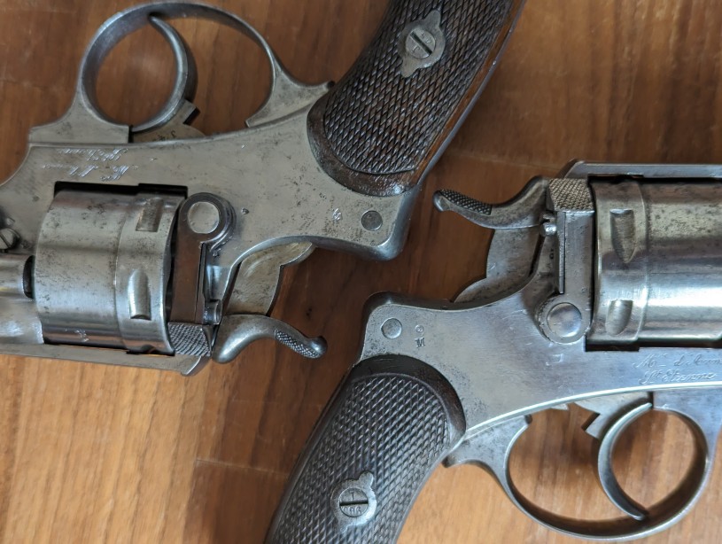 Comparaison de 2 revolvers modèle 1873
