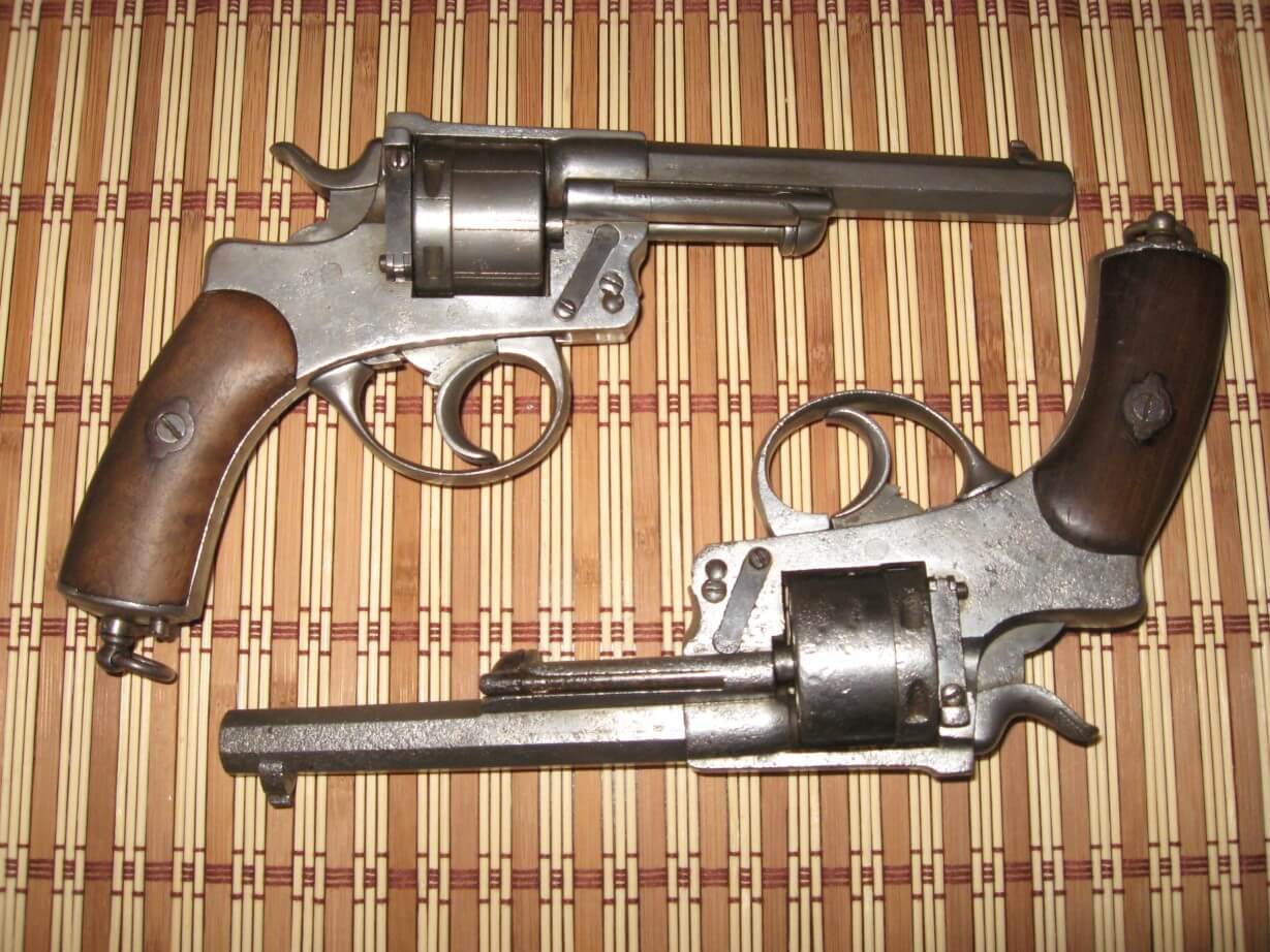 Revolver Buescu modèle 1876 Revolver Buescu modèle 1876