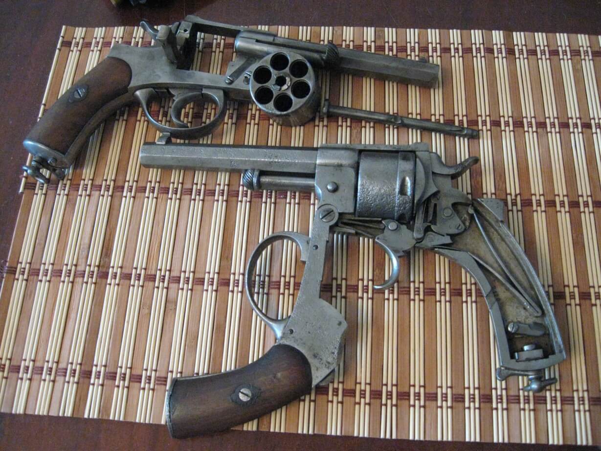 Revolver Buescu modèle 1876 Revolver Buescu modèle 1876